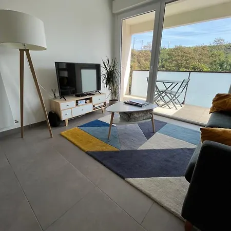 Lejlighed Logement A Avec Terrasse Et Parking Prive *