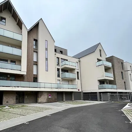 Logement A Avec Terrasse Et Parking Prive * 위머로우